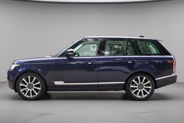 Land Rover RANGE ROVER 3.0 TDV6 Vogue / Panoramadak / Trekhaak / Dealer Ond / Meridian