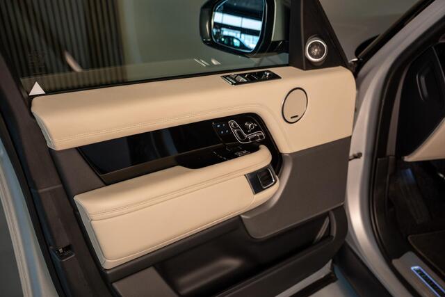 Land Rover RANGE ROVER P400e Vogue Black SVO Premium Palette Silver