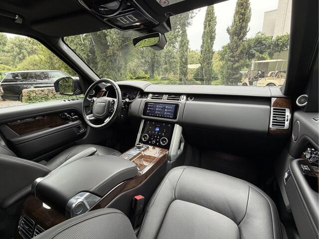 Land Rover RANGE ROVER D300 Vogue Black Design Pack