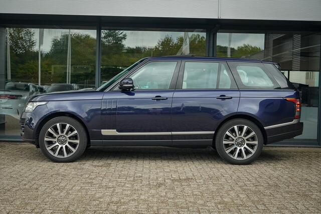 Land Rover RANGE ROVER 3.0 TDV6 Vogue / Pano / Trekhaak / NL Auto / Vol. Onderhouden