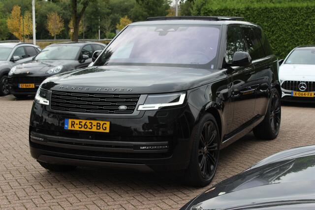 Land Rover RANGE ROVER 4.4 P530 Autobiography MHEV / Panoramadak / 360Camera / Head-up / Meridian High End / Luchtvering / 23'' / Achterasbesturing / Softclose / Sfeerverlichting / Massage / Stoelverwarmd / Keyless / Dodehoek / DAB / ACC