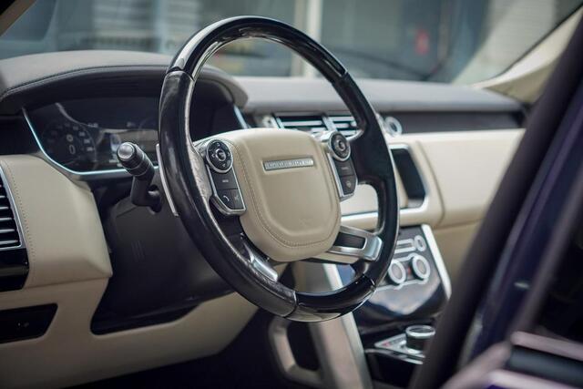 Land Rover RANGE ROVER 4.4 SDV8 Autobiography LWB / Pano / Trekhaak / NL Auto