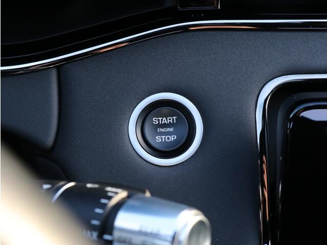 Land Rover RANGE ROVER EVOQUE 1.5 P300e AWD R-Dynamic SE I Panoramadak I Meridian
