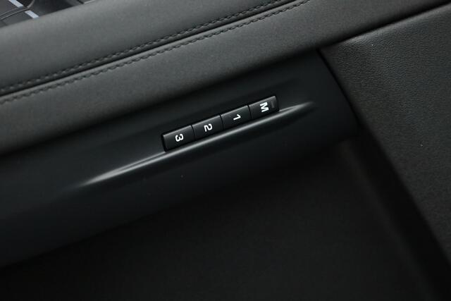 Land Rover RANGE ROVER EVOQUE 1.5 P300e AWD SE | Navi | Camera | Afn. Trekhaak | Memory Seats | Stoel- Stuurverw.