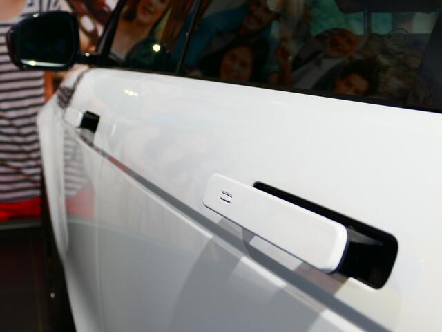 Land Rover RANGE ROVER EVOQUE 2.0 P250 AWD R-Dynamic SE - Elektrisch glazen panoramadak, dodehoek, 360 camera
