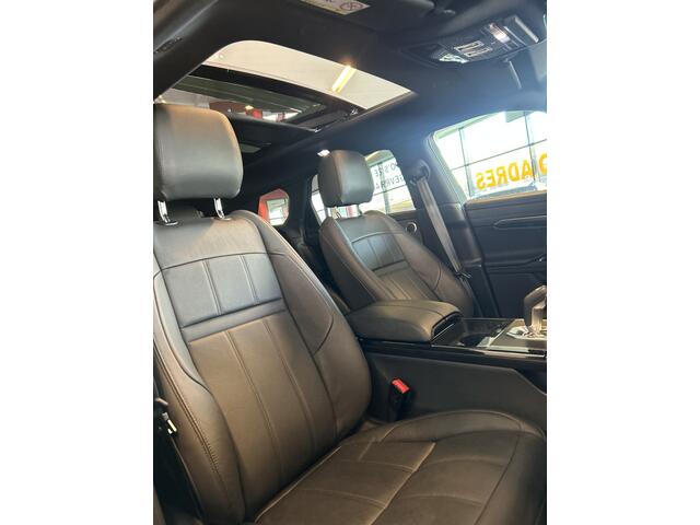 Land Rover RANGE ROVER EVOQUE 1.5 P300e AWD R-Dynamic SE | Panoramadak | Adaptieve Cruise Control | BTW AUTO | Lane Assist | Leder Bekleding | Meridian Audio | Achteruitrijcamera | Apple carplay | Elektrische Achterklep | Stoel en stuurverwarming