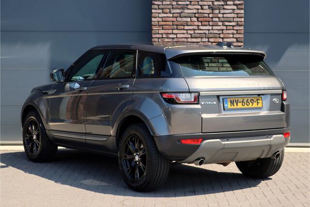 Land Rover RANGE ROVER EVOQUE 2.0 eD4 Urban Series Pure | Panoramadak | Rijstrookwaarschuwing | Camera | Park Distance Control | Cruise Control | Navigatiesysteem |