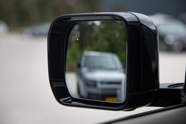 Land Rover RANGE ROVER EVOQUE P270e Dynamic SE | Black Pack | Panoramadak | ACC | Meridian Sound | Stoel+Stuurverwarming