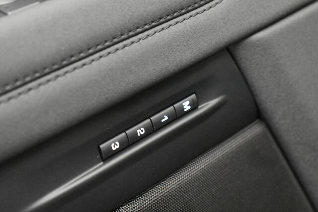 Land Rover RANGE ROVER EVOQUE 1.5 P300e AWD R-Dynamic SE | Pano | Camera | El a-klep | Meridian Sound | Winterpack | BLACK EDITION |