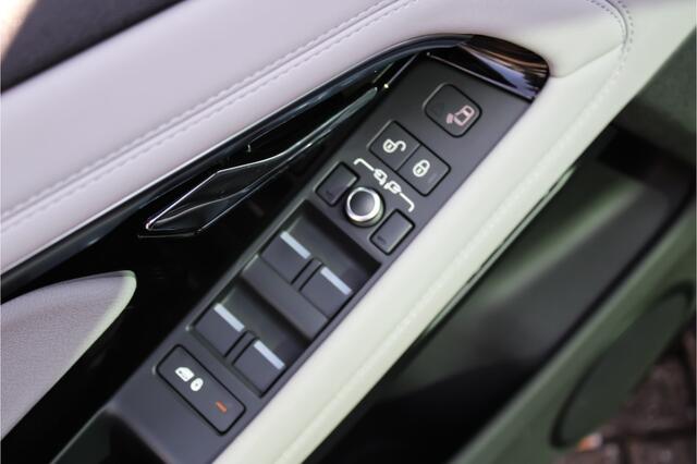 Land Rover RANGE ROVER EVOQUE P300e AWD R-Dynamic SE | HuD | Pano