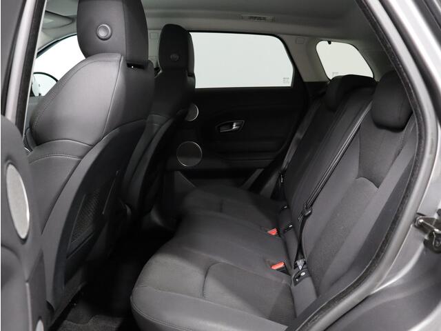 Land Rover RANGE ROVER EVOQUE 2.0 241PK AWD Pure / Camera / Navigatie / 18" / Extra getint Glas / Park Assist V+A /