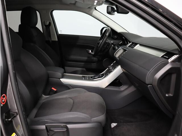 Land Rover RANGE ROVER EVOQUE 2.0 241PK AWD Pure / Camera / Navigatie / 18" / Extra getint Glas / Park Assist V+A /