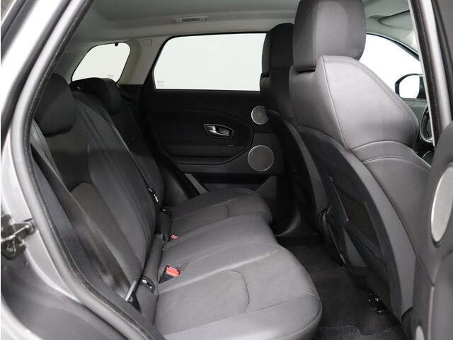 Land Rover RANGE ROVER EVOQUE 2.0 241PK AWD Pure / Camera / Navigatie / 18" / Extra getint Glas / Park Assist V+A /