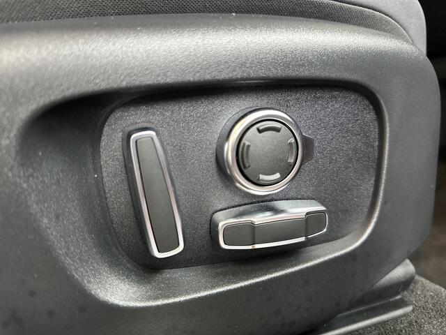 Land Rover RANGE ROVER EVOQUE P300e Autobiography | HUD | Panoramadak | Meridian(TM) Surround Sound