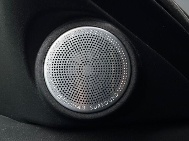 Land Rover RANGE ROVER EVOQUE 1.5 P300e AWD Autobiography Panodak Meridian Trekhaak 360Camera Stoelkoeling