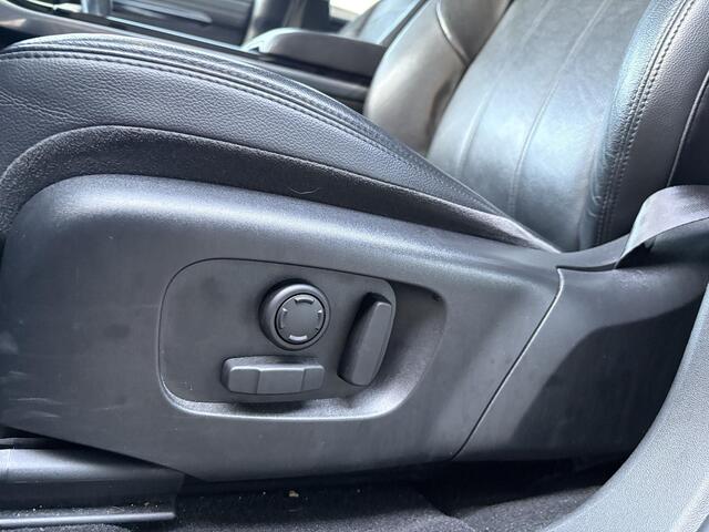 Land Rover RANGE ROVER EVOQUE 1.5 P300e AWD R-Dynamic HSE | Cold Climate Pack | Memory Seats | Camera | Dealer onderhouden | Leder | Navigatie |