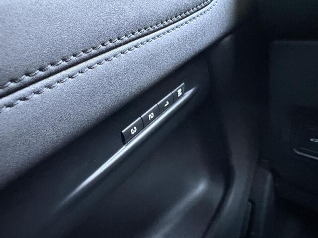 Land Rover RANGE ROVER EVOQUE 1.5 P300e AWD R-Dynamic HSE | Cold Climate Pack | Memory Seats | Camera | Dealer onderhouden | Leder | Navigatie |