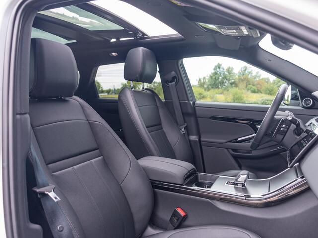 Land Rover RANGE ROVER EVOQUE 1.5 P270e PHEV Dynamic SE l Facelift l Stuurwiel verwarming l Meridian l Panorama dak l Adapt. Cruise l 360 Camera l Trekhaak