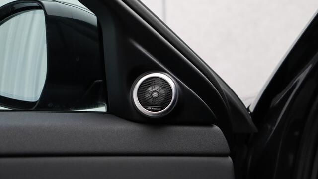 Land Rover RANGE ROVER EVOQUE P270e AWD Dynamic SE | Meridian | Panoramadak | Stuurwielverwarming | Black exterior pack