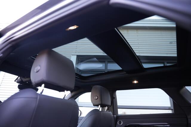 Land Rover RANGE ROVER EVOQUE 1.5 P300e AWD R-Dynamic SE Panoramadak Meridian Adapt. Cruise Matrix LED Leer