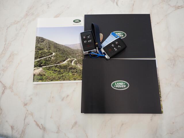 Land Rover RANGE ROVER EVOQUE 1.5 P300e AWD SE | Panoramadak | Black Pack | Trekhaak | Meridian | Memory | Carplay