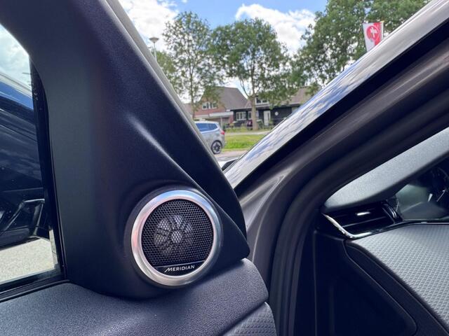 Land Rover RANGE ROVER EVOQUE 1.5 P300E S AWD R-Design Panoramadak Camera Stoelverwarming Carplay Meridian