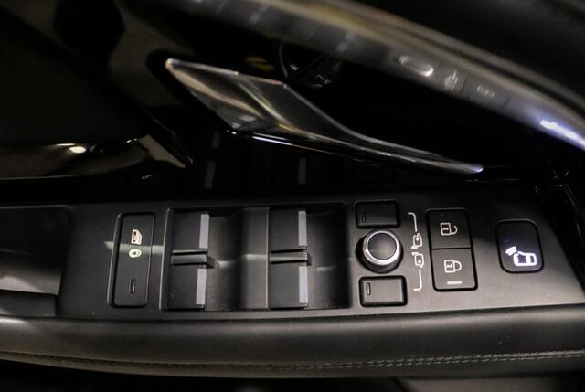 Land Rover RANGE ROVER EVOQUE 1.5 P300e AWD R-Dynamic HSE Pano | Leder | Meridian Sound | 20"
