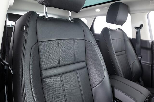 Land Rover RANGE ROVER EVOQUE 1.5 P300e AWD SE | PANORAMADAK | LEDER | MERIDIAN | Full LED
