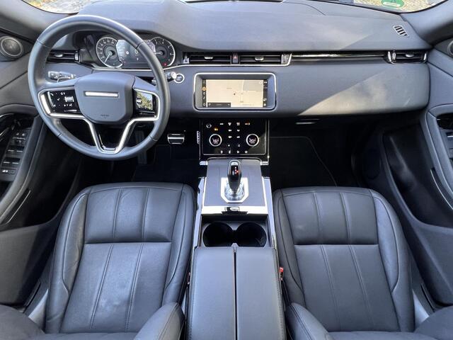 Land Rover RANGE ROVER EVOQUE 1.5 P300e PHEV AWD R Dynamic / Origineel NL Auto / Dealer Onderhouden / Accu SoH 91,5 % / Elektrische trekhaak 1.600 kg / Leder / Panorama schuifdak / Navigatie / Apple Carplay Android / Stoelverwarming / Camera / 20" LM wielen & All Season banden /