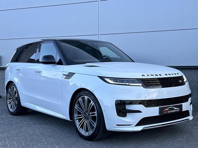 Land Rover RANGE ROVER SPORT P440e Dynamic HSE Pano | 23" | Stoelklima | Massage | Sfeerverlichting | HeadUp | Zwartpakket | 22-Voudig Verstelbare Stoelen | Nieuw