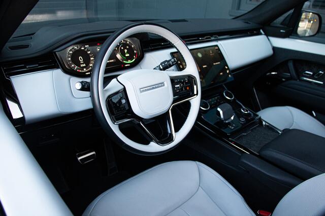 Land Rover RANGE ROVER SPORT 3.0 P510e Autobiography | ACC | 360 3D Cam | Pano | 23" | Massage + Ventilatie | Achterasbesturing | Head Up | Meridian | Softclose | Isolatieglas | Homelink | Carbon | Dab+ | Lane & Side Assist | Koelbox | Stuurverwarming | Apple Carplay | Alcantara | Fa