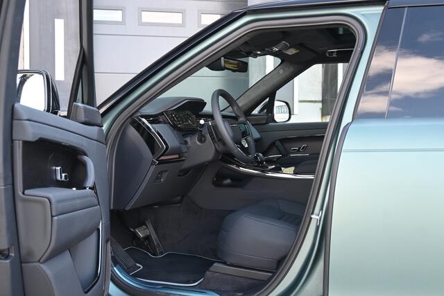 Land Rover RANGE ROVER SPORT 4.4 P635 SV GAEA Curation