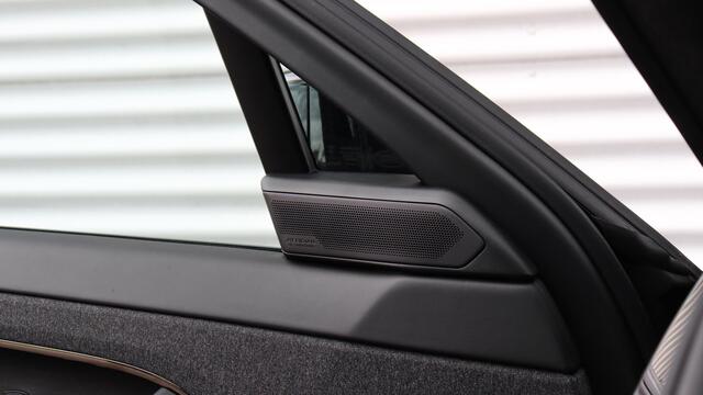 Land Rover RANGE ROVER SPORT P550e Autobiography | Massage | Head-up | Meridian 3D | Soft-Close | Panoramadak | Trekhaak | Stoelventilatie