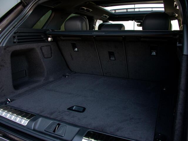 Land Rover RANGE ROVER SPORT 3.0 P550e Autobiography PHEV Trekhaak l Schuif- /kantel Pano l Stoelventilatie l Soft Close l Blackpack l 23" Inch