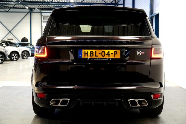 Land Rover RANGE ROVER SPORT 5.0 V8 SC SVR 423kW/575pk Aut8 Carbon Edition PANORAMADAK + CARBON IN-&EXTERIEUR + PERFORMANCE STOELEN + MERIDIAN AUDIO + ADAPT.CRUISE + EL.TREKHAAK + CAMERA + STOELVERWARMING&-KOELING + KEYLESS + PARKSENSOREN + 22" LM-VELGEN!!
