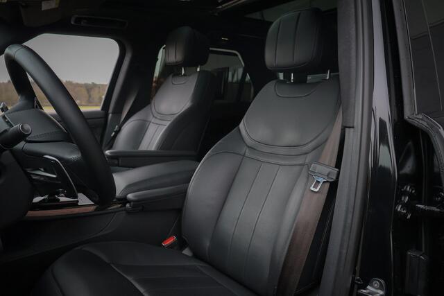 Land Rover RANGE ROVER SPORT P510e First Edition | ADAPTIVE CRUISE | STOELVERWARMING & VERKOELING | MASSAGE | CARBON INTERIEUR | 360 CAMERA | SUEDE HEMEL | TREKHAAK | SCHERMPJES MET NETFLIX | SPIEGELCAMERA |