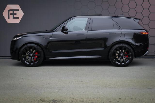 Land Rover RANGE ROVER SPORT P510e First Edition | ADAPTIVE CRUISE | STOELVERWARMING & VERKOELING | MASSAGE | CARBON INTERIEUR | 360 CAMERA | SUEDE HEMEL | TREKHAAK | SCHERMPJES MET NETFLIX | SPIEGELCAMERA |