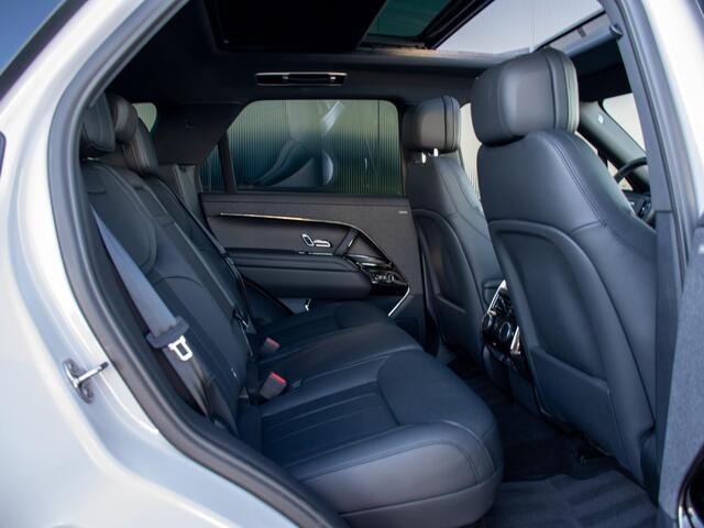 Land Rover RANGE ROVER SPORT 3.0 P460e SE PHEV l Trekhaak l Schuif- /kantel Pano l Softclose l Head-Up Display l Stoelventilatie