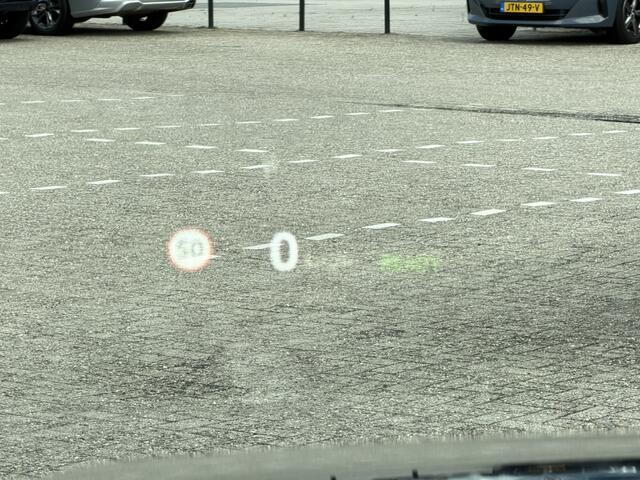 Land Rover RANGE ROVER SPORT P400e Autobiography Dynamic ACC Head-Up Display Softclose Keyless Entry Trekhaak Panoramadak Alcantara Hemelbekleding Stoelmassage Carplay Stuurwielverwarming Stoelventilatie