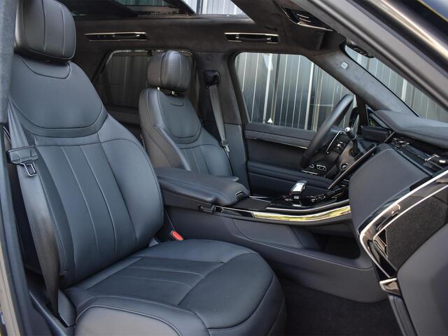 Land Rover RANGE ROVER SPORT 3.0 P550e Autobiography PHEV | NL-Auto | 405kw | Panoramadak | Memory Seats | Adaptieve Cruise | 360 Camera | Head-Up | Meridian 3D Surround | Soft-Close | Trekhaak | Achteras besturing | Ambiance interieur |