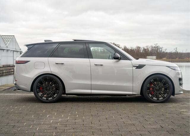 Land Rover RANGE ROVER SPORT P460e Dynamic HSE | Full Options | NP. 151.777,- | Massage | 23" inch | Trekhaak | Enhanced Black Pack |