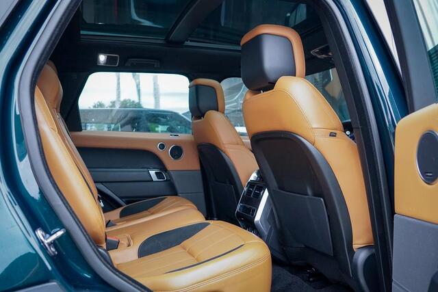 Land Rover RANGE ROVER SPORT 2.0 P400e HSE Dynamic / SVO British Racing Green / Pano / Drive Pro / Trekhaak / Incl BTW