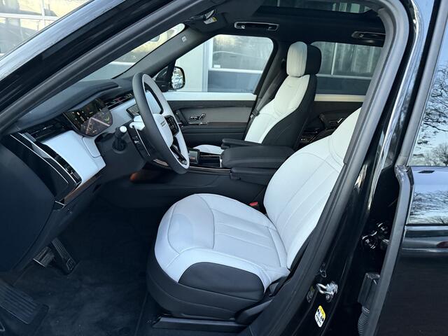 Land Rover Sport 3.0 P460e Dynamic HSE PHEV Bj 2025 470pk 1e eigen | Full Options | 23" | Soft Close | 4-Zone Airco | Trekhaak | Massage |