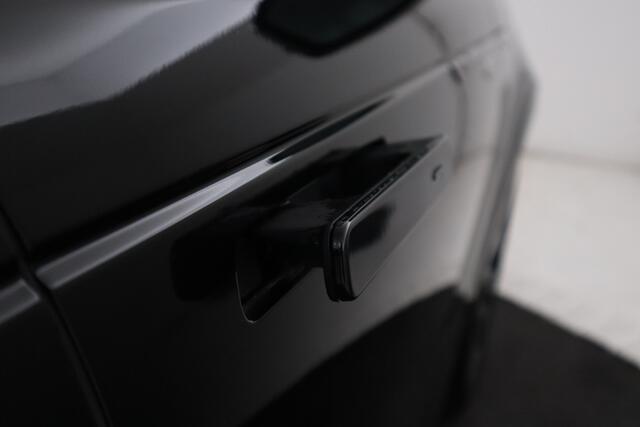 Land Rover Velar Range Rover 3.0 SDV6 AWD R-Dynamic Pano, Meridian, Virtual, Massage, Leer, Ventilatie
