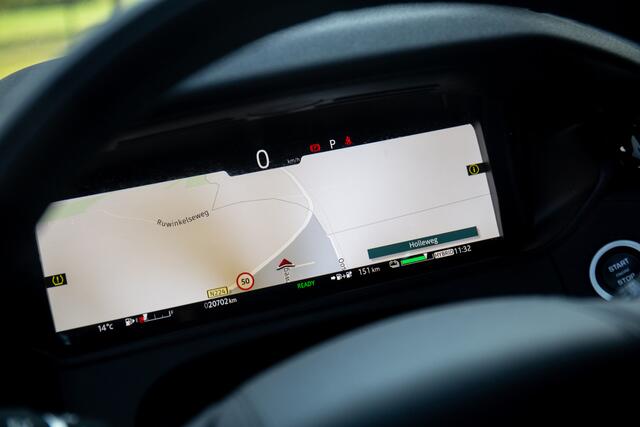 Land Rover Velar Range Rover 2.0 P400e R-Dynamic SE 360-graden camera, Meridian sound, Elektrisch glazen panoramadak