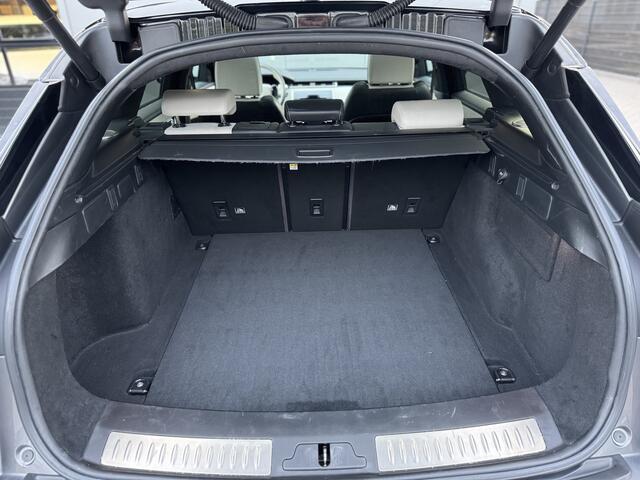 Land Rover Velar Range Rover 3.0 V6 D300 AWD First Edition R-Dynamic HSE | Panorama | Luchtvering | Stoelventilatie | Matrix LED