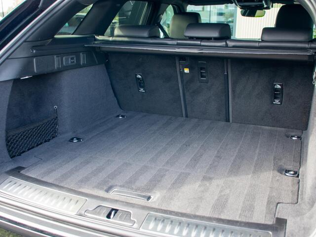 Land Rover Velar Range Rover 2.0 P400e AWD Dynamic SE PHEV Trekhaak | Black Pack | Adapt. Cruise | Meridan | 20 Inch