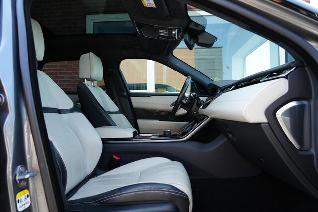 Land Rover Velar Range Rover 3.0 V6 AWD First Edition 300pk Panoramadak/Meridian/Trekhaak