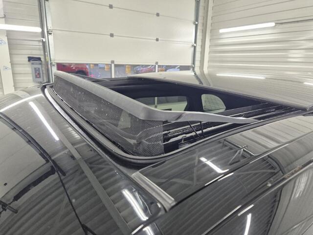 Land Rover Velar Range Rover 3.0 V6 SC AWD HSE Pano.dak Airsusp. Leer Orig.NL