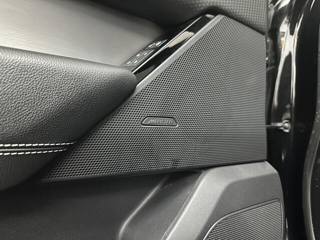 Land Rover Velar Range Rover 250 pk AWD R-Dynamic S | 360 Camera | Panorama | ACC | Leder | Meridian | Garantie | Memory | Stoelventilatie | Carbon | Black-Optic | Sfeerverlichting | NL Auto | NAP | Dealer onderhouden. Btw Auto | 34580,= ex btw | 24950,= ex btw & ex bpm.